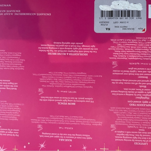 Nicole Miller Essential Makeup Collection Gift Set | New in Box - Picture 5 of 5